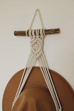 Last inn bildet i Galleri-visningsprogrammet, Makramé Hatteoppheng | Pryd