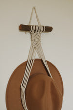 Last inn bildet i Galleri-visningsprogrammet, Makramé Hatteoppheng | Pryd