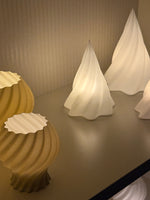 Last inn bildet i Galleri-visningsprogrammet, PureDesigns Swirl telysholder og vintertre