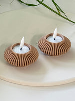 Last inn bildet i Galleri-visningsprogrammet, to stykk Latte Beige LED Stripe Telysholdere