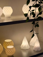 Last inn bildet i Galleri-visningsprogrammet, PureDesigns Swirl telysholder vintertre samling
