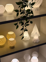 Last inn bildet i Galleri-visningsprogrammet, PureDesigns Swirl telysholder vintertre samling
