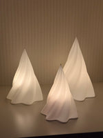 Last inn bildet i Galleri-visningsprogrammet, Vintertre tre stk fra siden hvit stor medium liten
